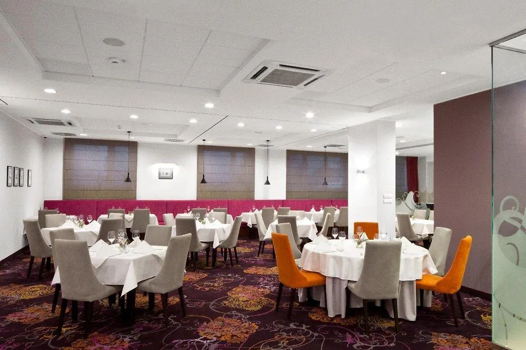 Hotel Witkowski Warsaw Airport 3*,